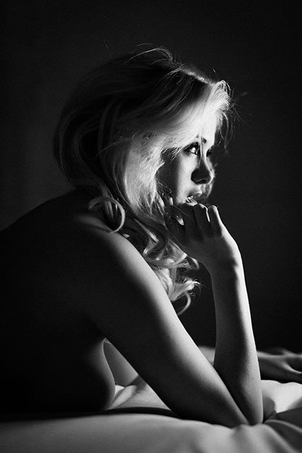 Fabiana and Carlo Nicora - London Boudoir Photography - Portfolio - High contrast implied topless