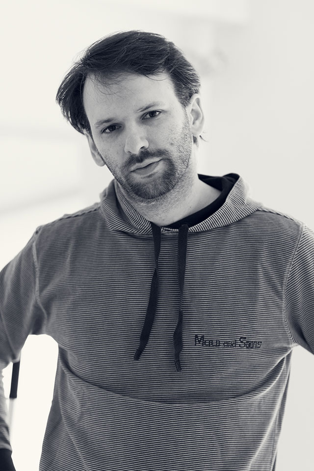 A man showing Boudoir Poses at London Boudoir Photography